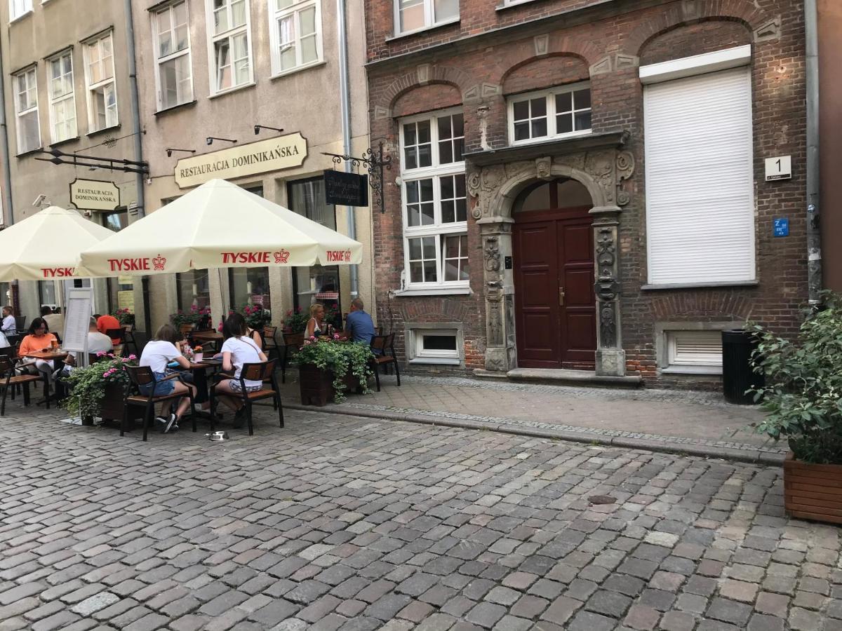 Przytulny Apartament W Samym Centrum Gdanska Luaran gambar